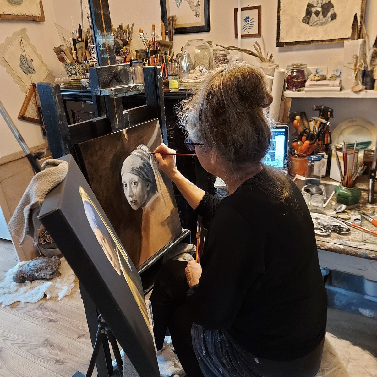 Hand-painted portrait of Vermeer, the girl with a pearl earring in oil painting technique according to the Dutch old masters