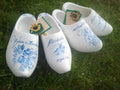Set Delft blue handpainted flower clogs with kissing farmer and farmer's wife, rural wedding gift idea with name to walk on